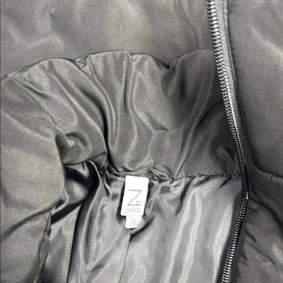 Zella Black Puffer Jacket - Picture 2 of 3